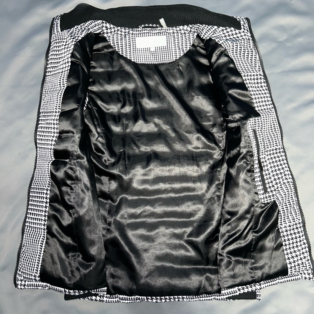 Calvin Klein quilted puffer vest - Picture 4 of 6